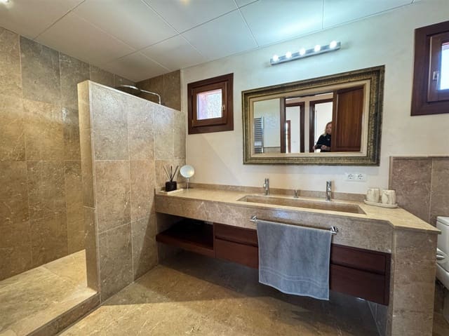 3 makuuhuone Maalaistalo myytävänä paikassa Manacor mukana 
autotalli - 2 100 000 € (Ref: 9329824)