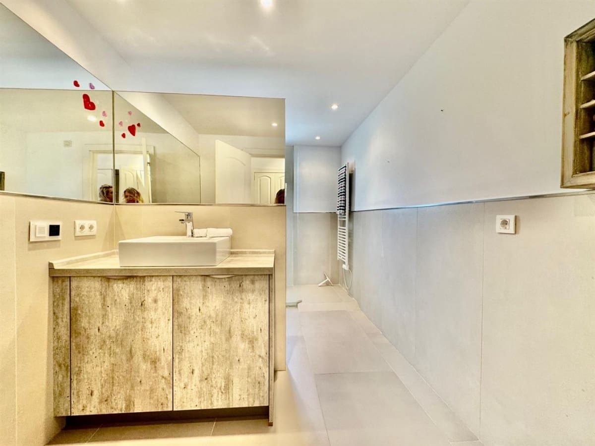 4 Zimmer Villa zu verkaufen in Es Camp De Mar / El Camp De Mar mit Pool - 899.000 € (Ref: 9331813)