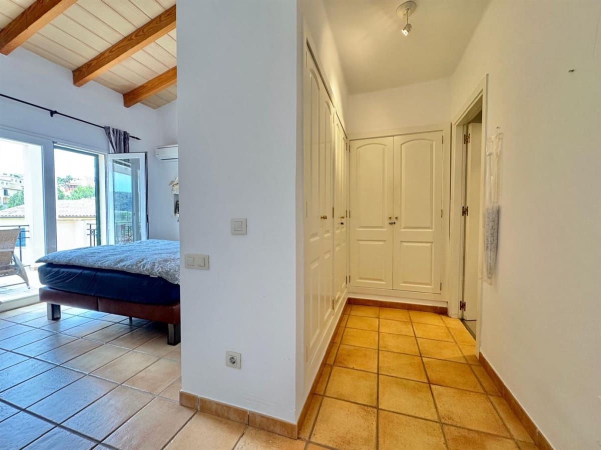 4 Zimmer Villa zu verkaufen in Es Camp De Mar / El Camp De Mar mit Pool - 899.000 € (Ref: 9331813)