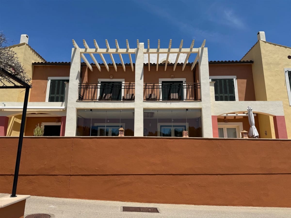 4 Zimmer Villa zu verkaufen in Es Camp De Mar / El Camp De Mar mit Pool - 899.000 € (Ref: 9331813)