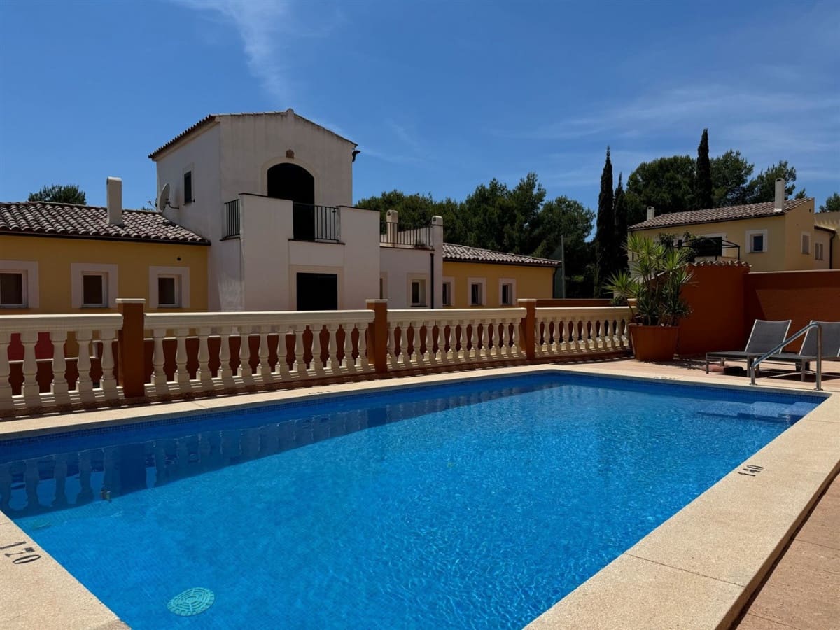 4 Zimmer Villa zu verkaufen in Es Camp De Mar / El Camp De Mar mit Pool - 899.000 € (Ref: 9331813)