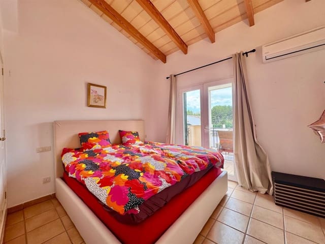 4 soverom Villa til salgs i Es Camp De Mar / El Camp De Mar, Andratx med svømmebasseng - € 899 000 (Ref: 9331813)