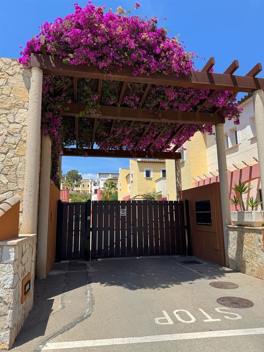 4 Zimmer Villa zu verkaufen in Es Camp De Mar / El Camp De Mar mit Pool - 899.000 € (Ref: 9331813)