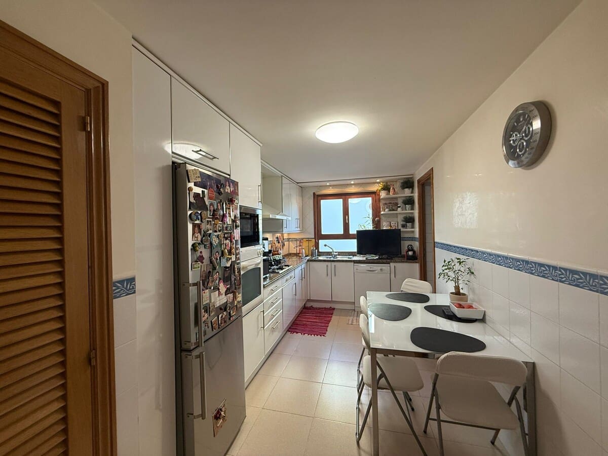 2 sovrum Lägenhet till salu i Genova med pool garage - 695 000 € (Ref: 9345312)