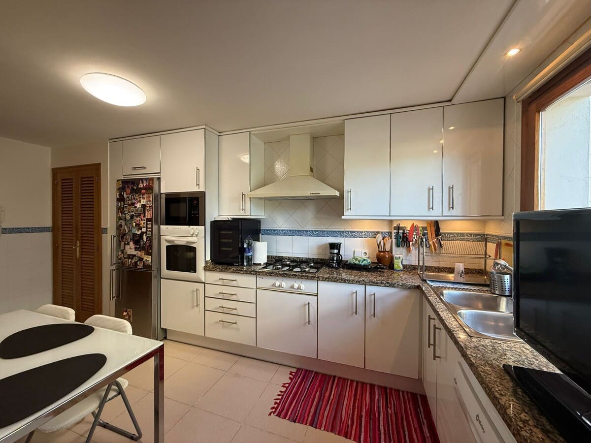 2 sovrum Lägenhet till salu i Genova med pool garage - 695 000 € (Ref: 9345312)