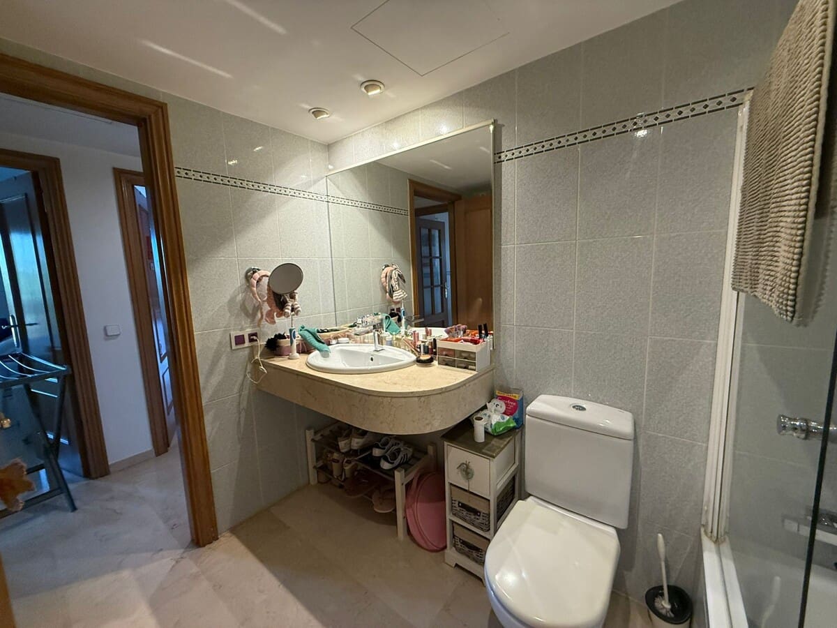 2 sovrum Lägenhet till salu i Genova med pool garage - 695 000 € (Ref: 9345312)