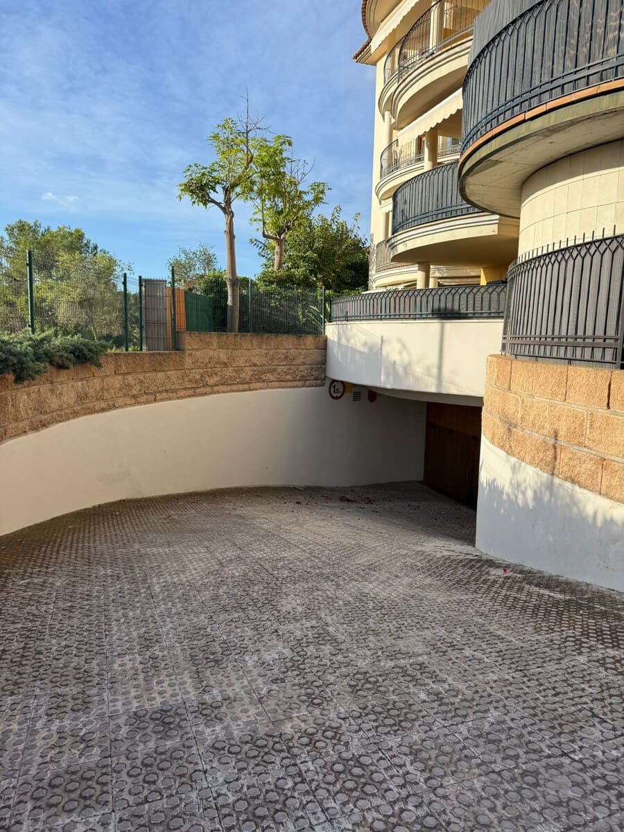 2 sovrum Lägenhet till salu i Genova med pool garage - 695 000 € (Ref: 9345312)