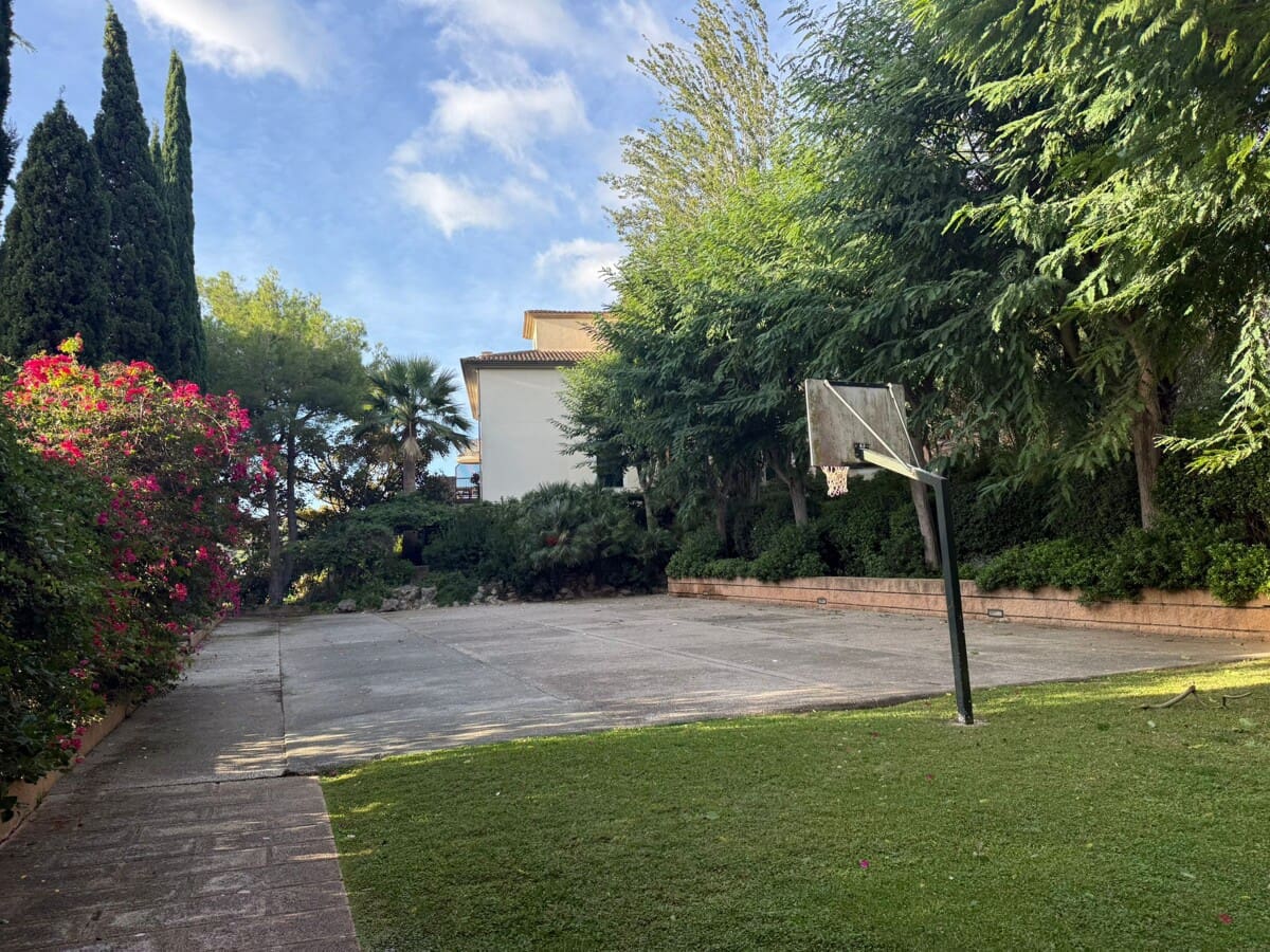 2 sovrum Lägenhet till salu i Genova med pool garage - 695 000 € (Ref: 9345312)