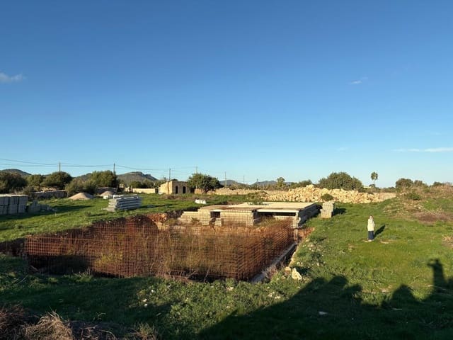 Undeveloped Land for sale in Sant Llorenç des Cardassar - € 895,000 (Ref: 9346552)