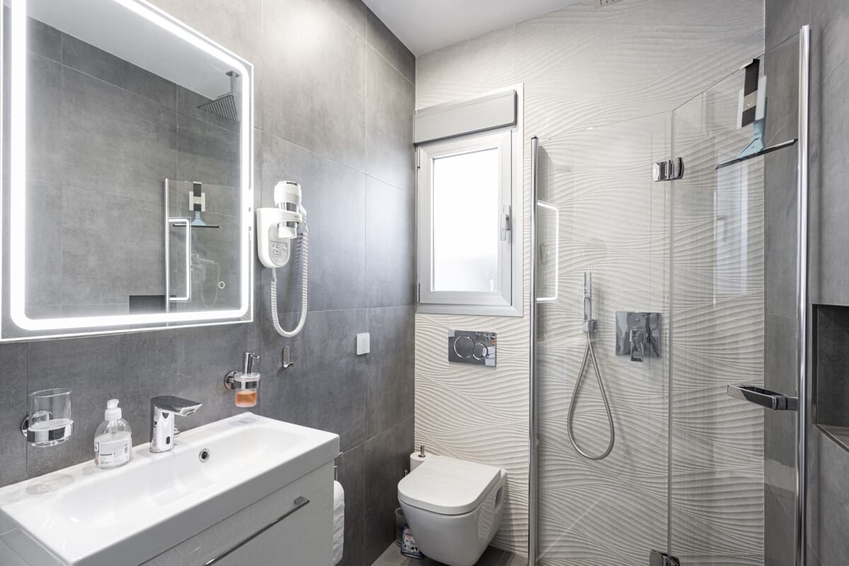 3 makuuhuone Omakotitalo myytävänä paikassa Tolleric mukana uima-altaan 
autotalli - 1 099 000 € (Ref: 9346553)