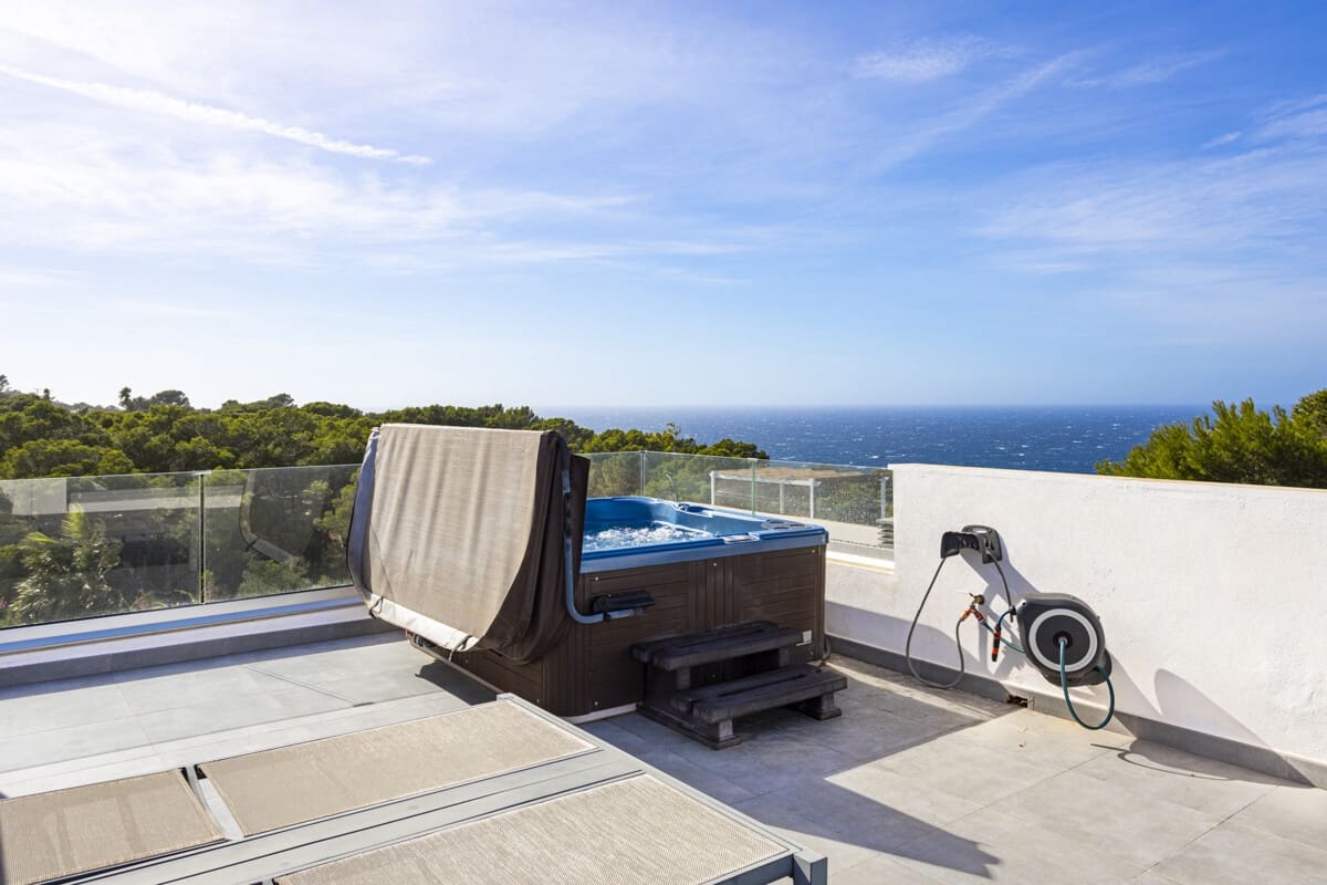 3 makuuhuone Omakotitalo myytävänä paikassa Tolleric mukana uima-altaan 
autotalli - 1 099 000 € (Ref: 9346553)