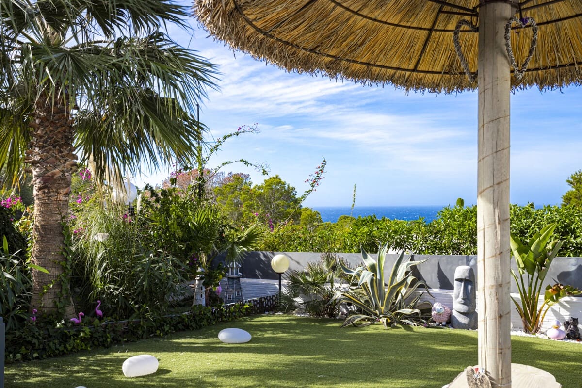 3 makuuhuone Omakotitalo myytävänä paikassa Tolleric mukana uima-altaan 
autotalli - 1 099 000 € (Ref: 9346553)