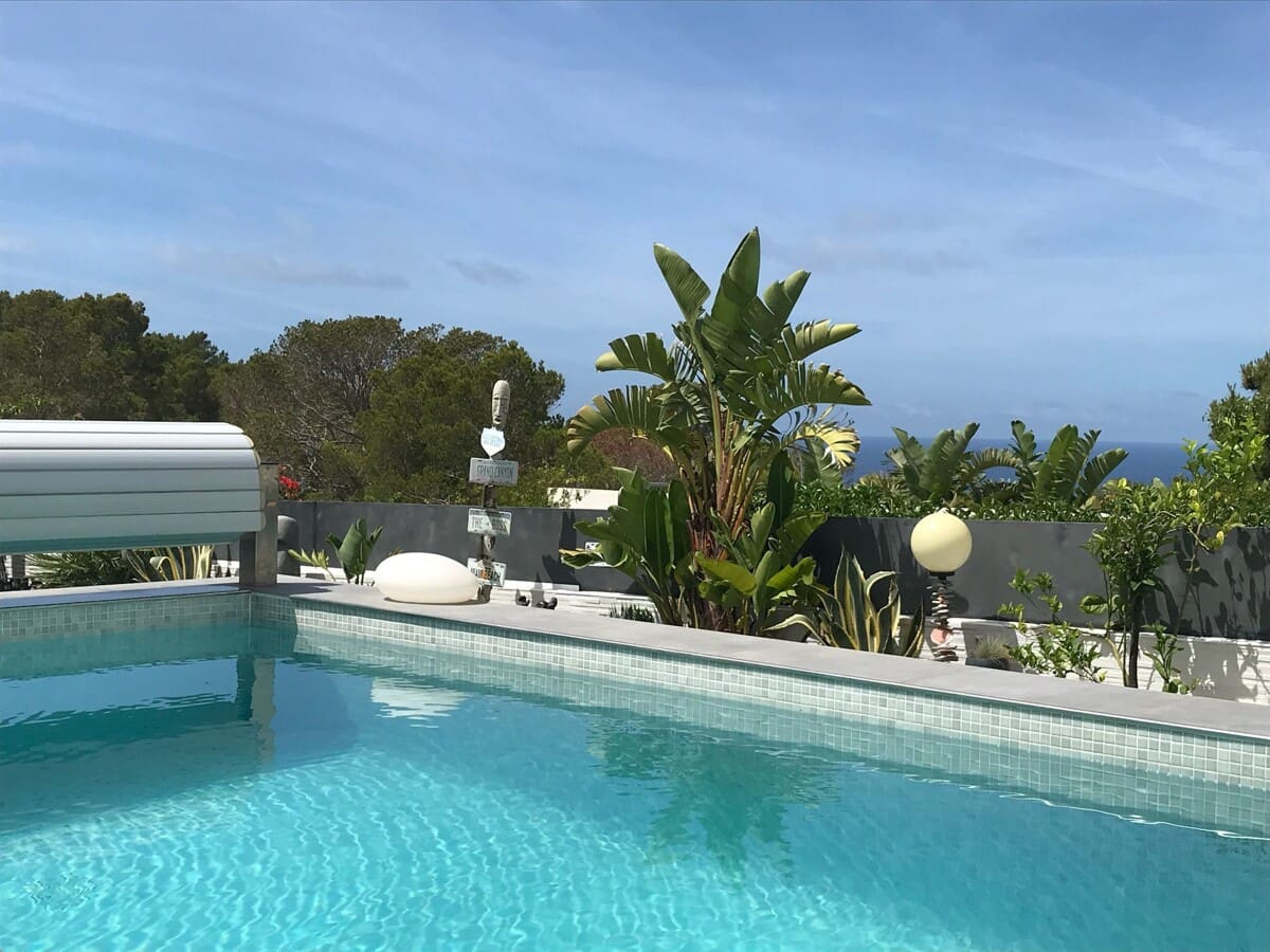 3 makuuhuone Omakotitalo myytävänä paikassa Tolleric mukana uima-altaan 
autotalli - 1 099 000 € (Ref: 9346553)