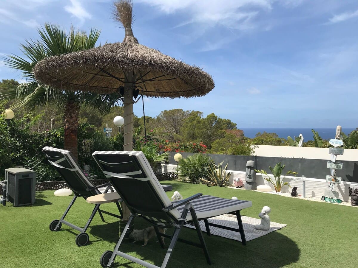 3 makuuhuone Omakotitalo myytävänä paikassa Tolleric mukana uima-altaan 
autotalli - 1 099 000 € (Ref: 9346553)