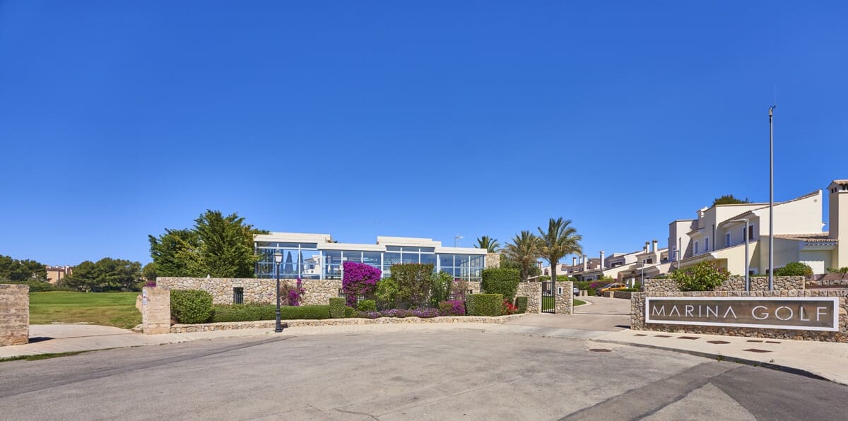 3 bedroom Villa for sale in Santa Ponsa with pool garage - € 1,750,000 (Ref: 9354047)