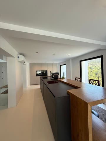 5 camera da letto Villa da affittare in Genova, Palma de Mallorca con piscina garage - 12.000 € (Rif: 9357689)