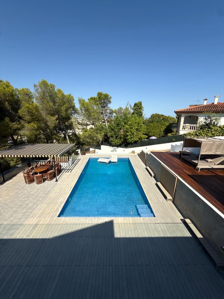 5 camera da letto Villa da affittare in Genova con piscina garage - 12.000 € (Rif: 9357689)