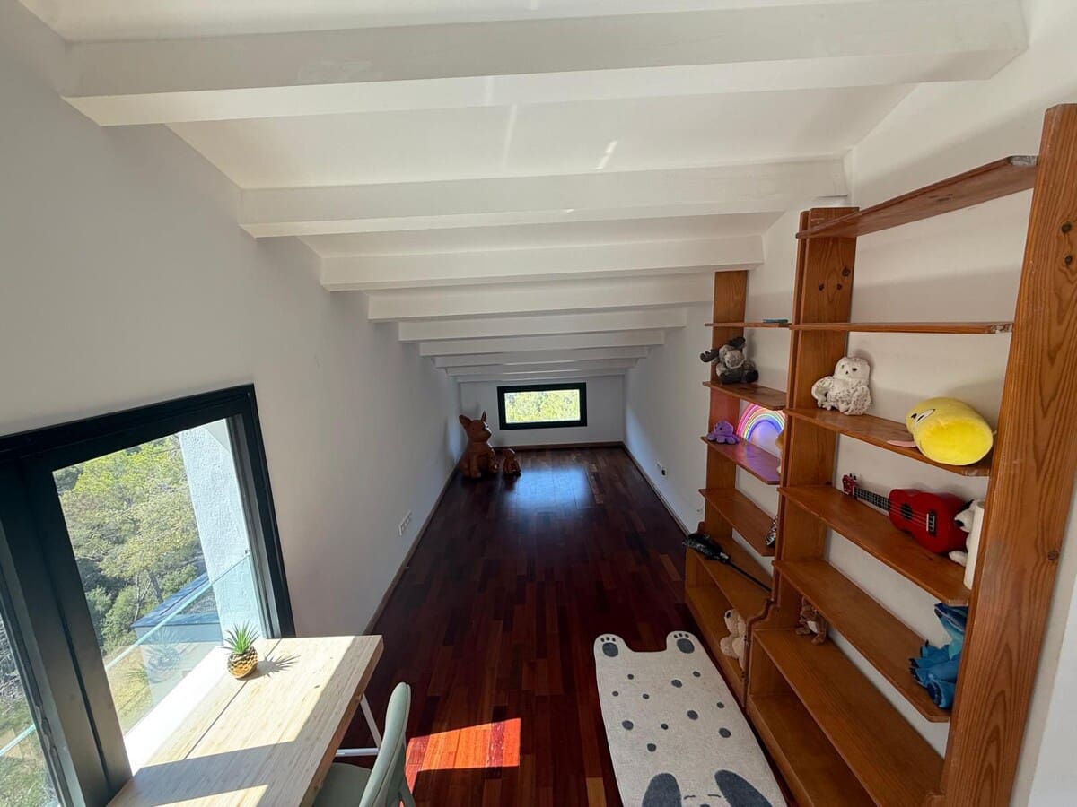 5 camera da letto Villa da affittare in Genova con piscina garage - 12.000 € (Rif: 9357689)