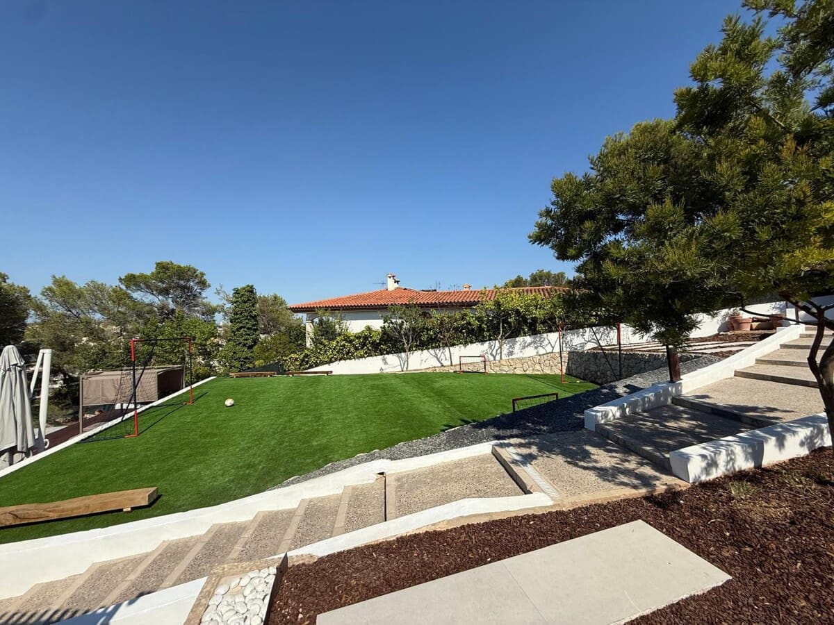 5 camera da letto Villa da affittare in Genova con piscina garage - 12.000 € (Rif: 9357689)