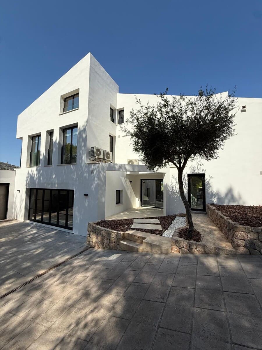 5 camera da letto Villa da affittare in Genova con piscina garage - 12.000 € (Rif: 9357689)