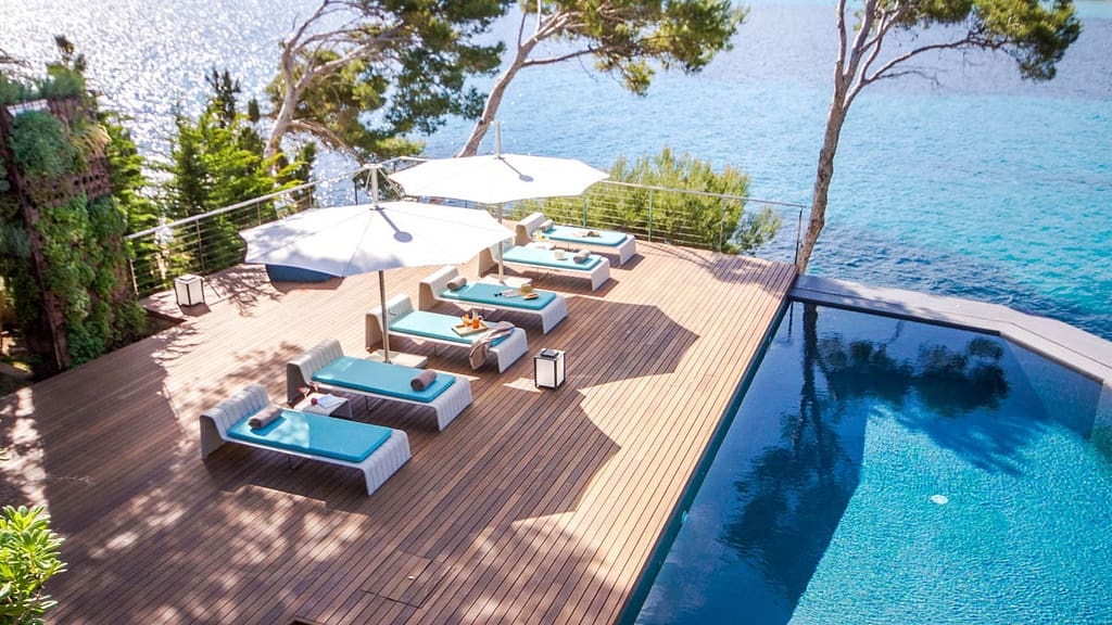 9 bedroom Villa for sale in Es Camp De Mar / El Camp De Mar with pool garage - € 15,000,000 (Ref: 9357690)