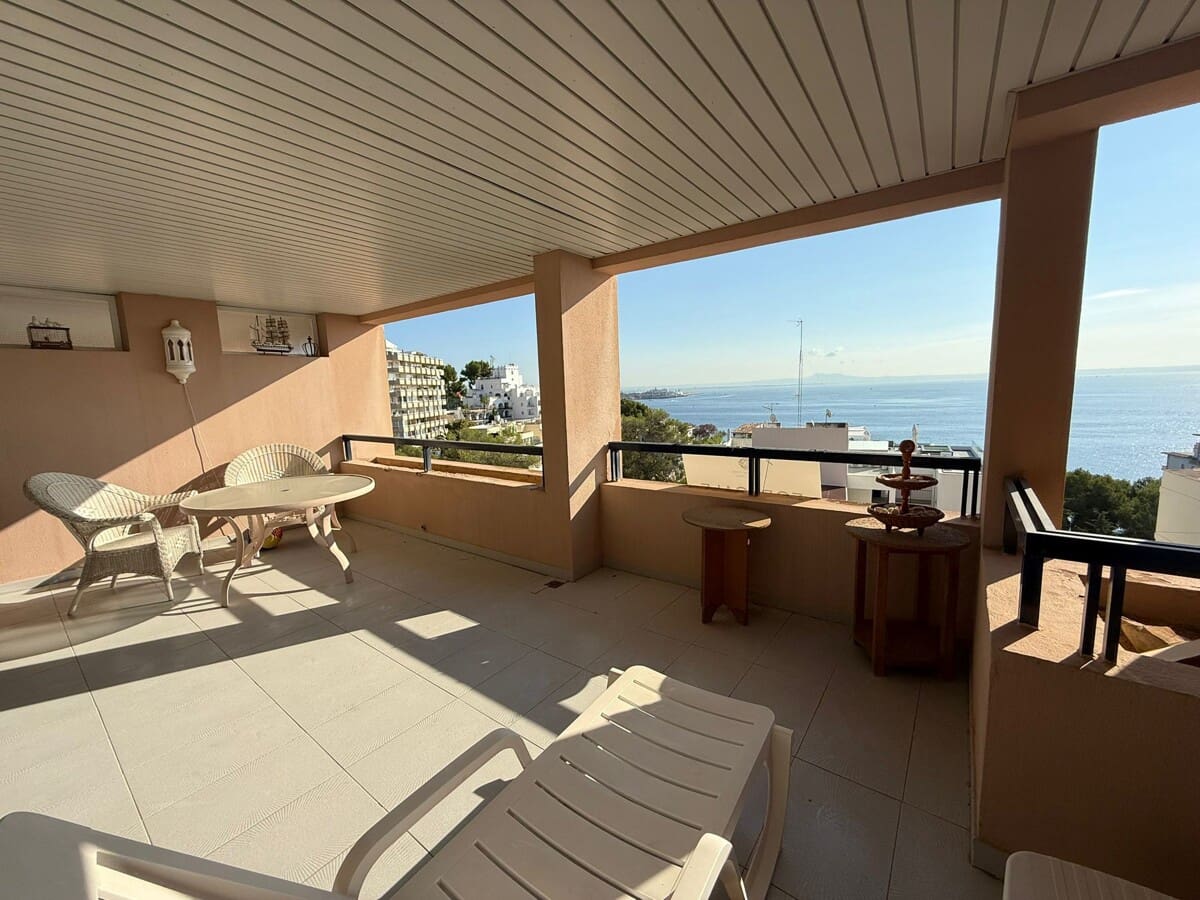 2 bedroom Flat for sale in Illetas with pool - € 695,000 (Ref: 9400232)