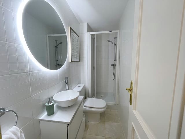 2 bedroom Flat for sale in Santa Ponsa, Calvià with pool garage - € 550,000 (Ref: 9405842)