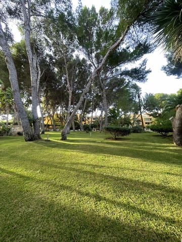 2 bedroom Flat for sale in Santa Ponsa, Calvià with pool garage - € 550,000 (Ref: 9405842)