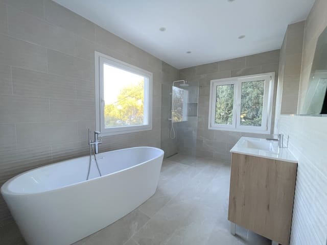 3 slaapkamer Villa te koop in Costa de la Calma, Calvià met garage - € 850.000 (Ref: 9405843)