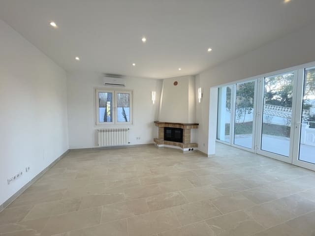 3 slaapkamer Villa te koop in Costa de la Calma, Calvià met garage - € 850.000 (Ref: 9405843)