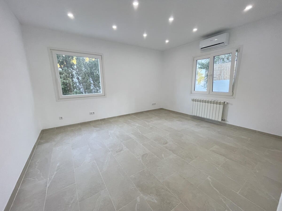 3 soveværelse Villa til salg i Costa de la Calma med garage - € 850.000 (Ref: 9405843)