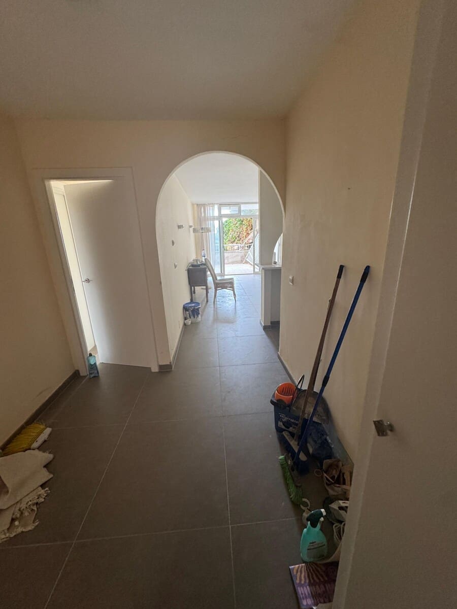 2 soveværelse Lejlighed til salg i Es Camp De Mar / El Camp De Mar med swimmingpool - € 550.000 (Ref: 9405844)