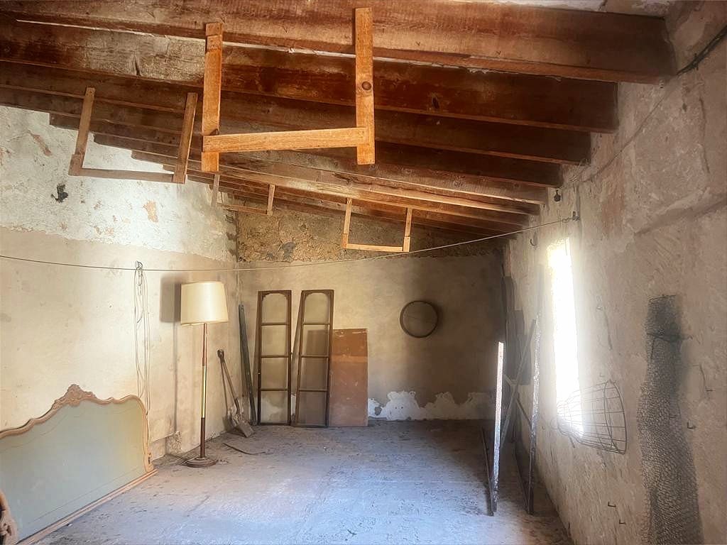 6 slaapkamer Rijtjeshuis te koop in Campos met garage - € 430.000 (Ref: 9415172)