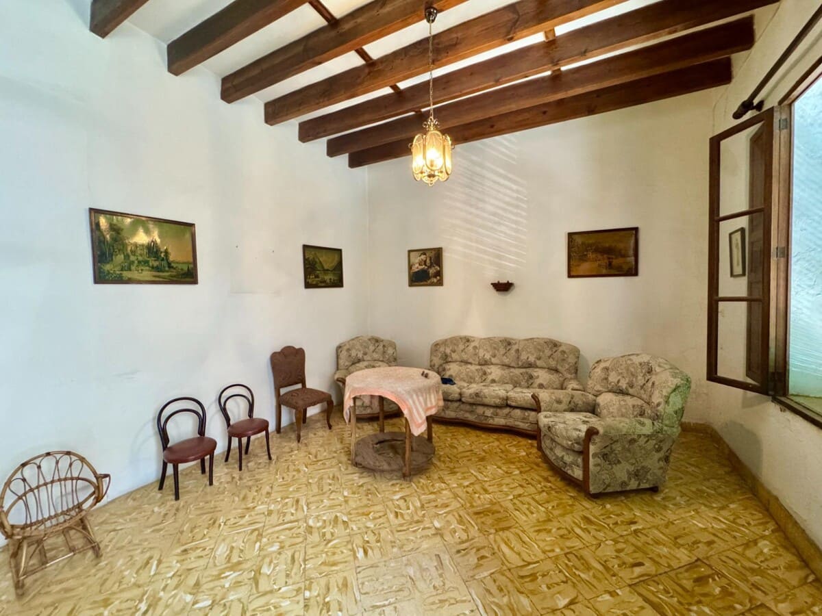 6 slaapkamer Rijtjeshuis te koop in Campos met garage - € 430.000 (Ref: 9415172)