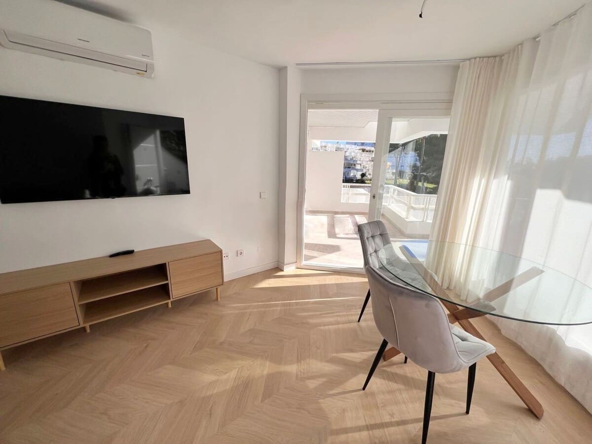 2 bedroom Flat for rent in Cala Vinyes / Cala Vinyas / Cala Vinas with pool garage - € 1,750 (Ref: 9415173)