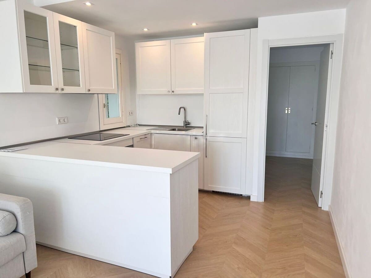 2 bedroom Flat for rent in Cala Vinyes / Cala Vinyas / Cala Vinas with pool garage - € 1,750 (Ref: 9415173)