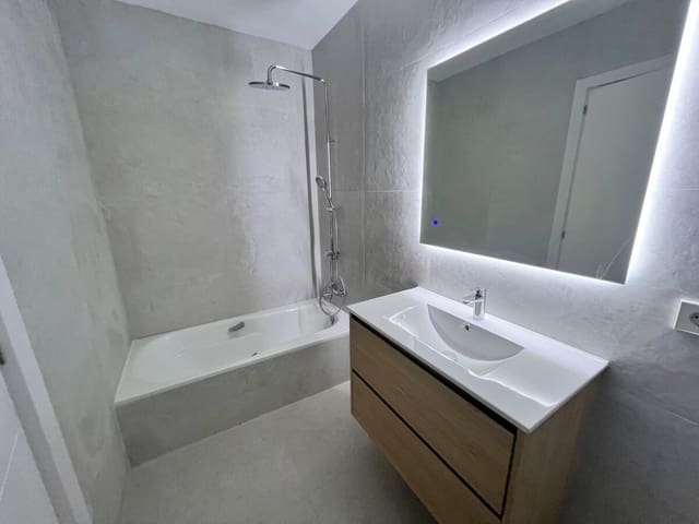 2 bedroom Flat for rent in Cala Vinyes / Cala Vinyas / Cala Viñas, Calvià with pool garage - € 1,750 (Ref: 9415173)