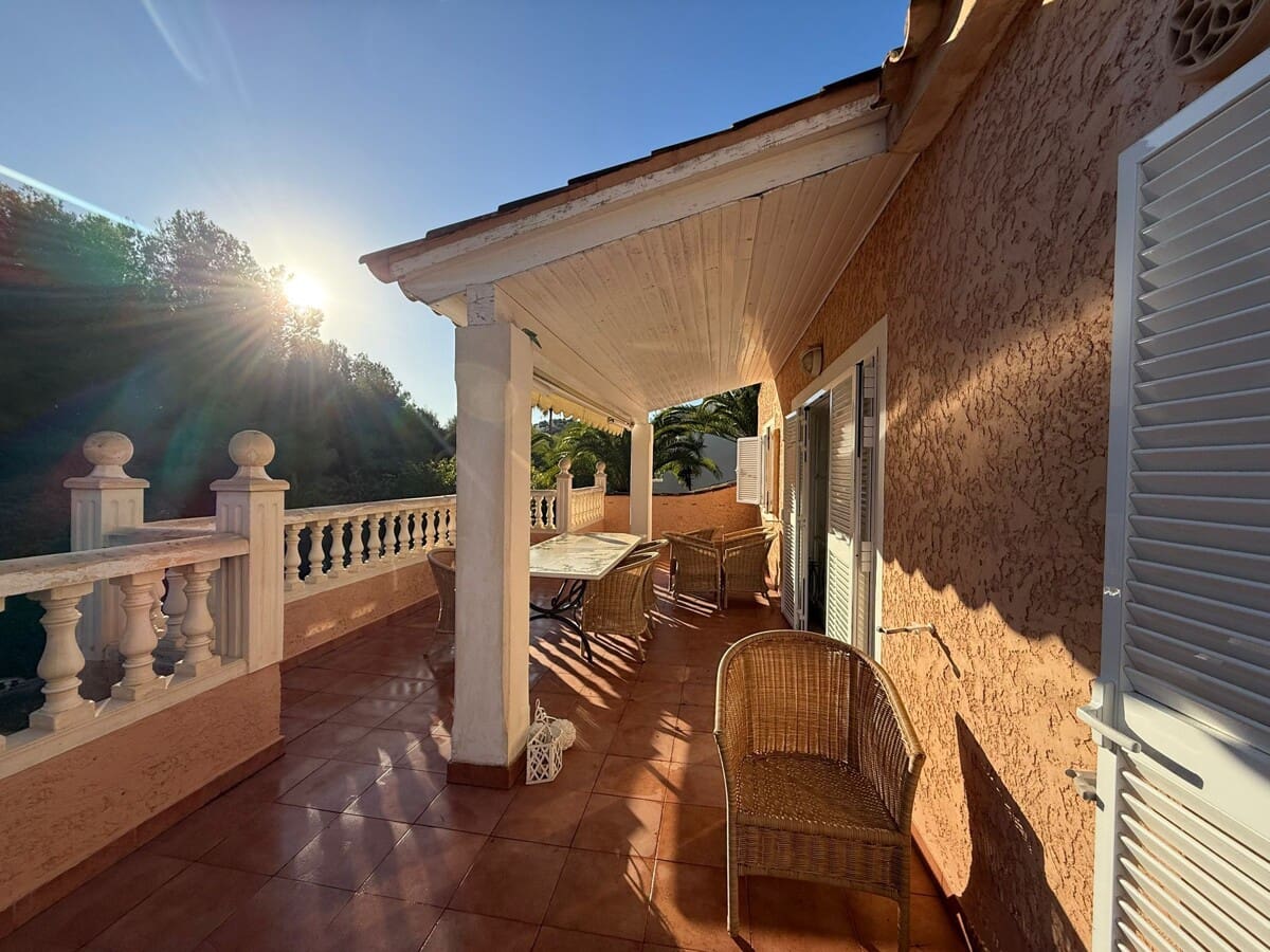 3 bedroom Villa for sale in Costa de la Calma with pool garage - € 1,200,000 (Ref: 9436398)