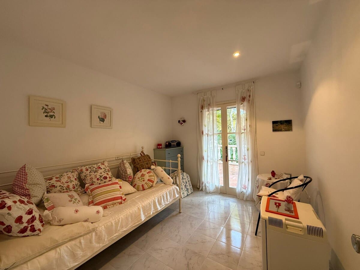 3 bedroom Villa for sale in Costa de la Calma with pool garage - € 1,200,000 (Ref: 9436398)