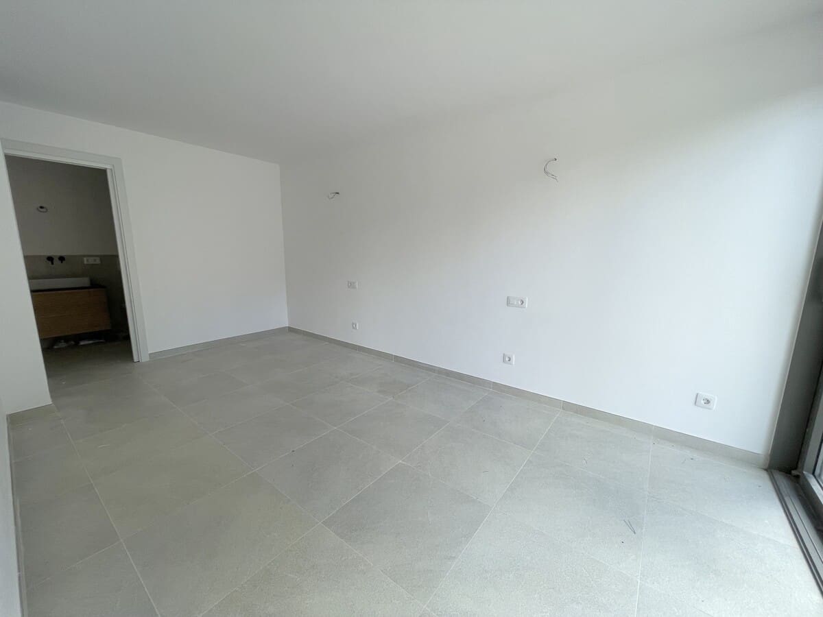 4 bedroom Villa for sale in Santa Ponsa with pool garage - € 2,950,000 (Ref: 9436399)