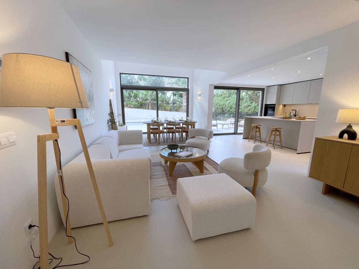 4 bedroom Villa for sale in Santa Ponsa with pool garage - € 2,950,000 (Ref: 9436399)