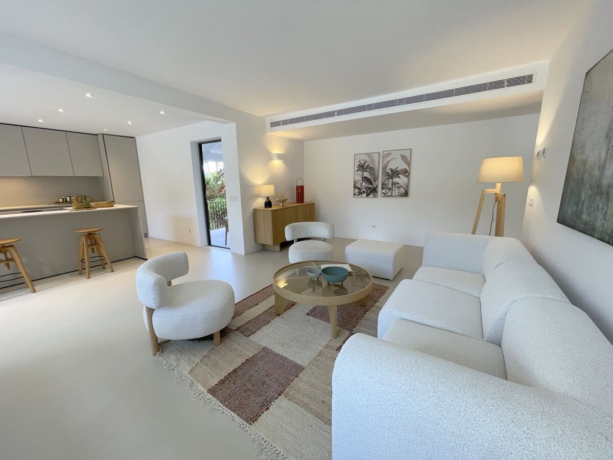 4 bedroom Villa for sale in Santa Ponsa with pool garage - € 2,950,000 (Ref: 9436399)