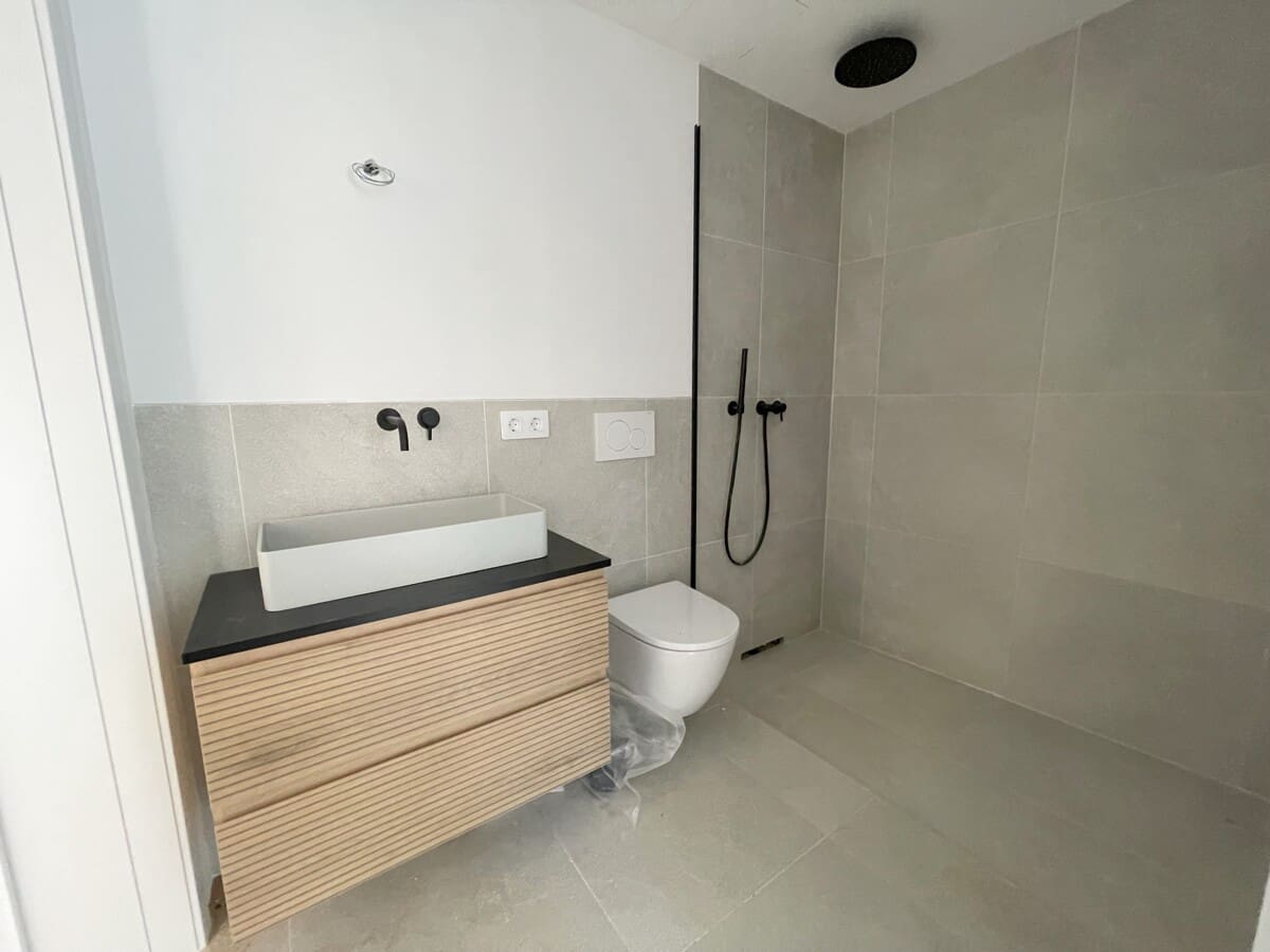 4 bedroom Villa for sale in Santa Ponsa with pool garage - € 2,950,000 (Ref: 9436399)