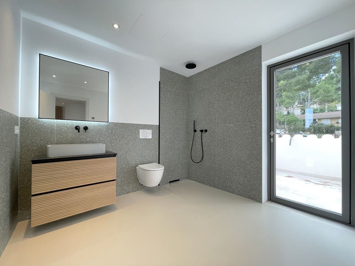 4 bedroom Villa for sale in Santa Ponsa with pool garage - € 2,950,000 (Ref: 9436399)