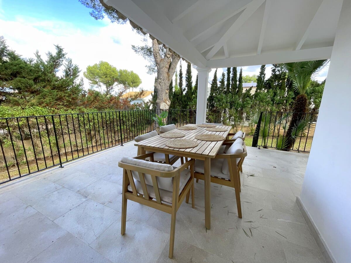 4 bedroom Villa for sale in Santa Ponsa with pool garage - € 2,950,000 (Ref: 9436399)