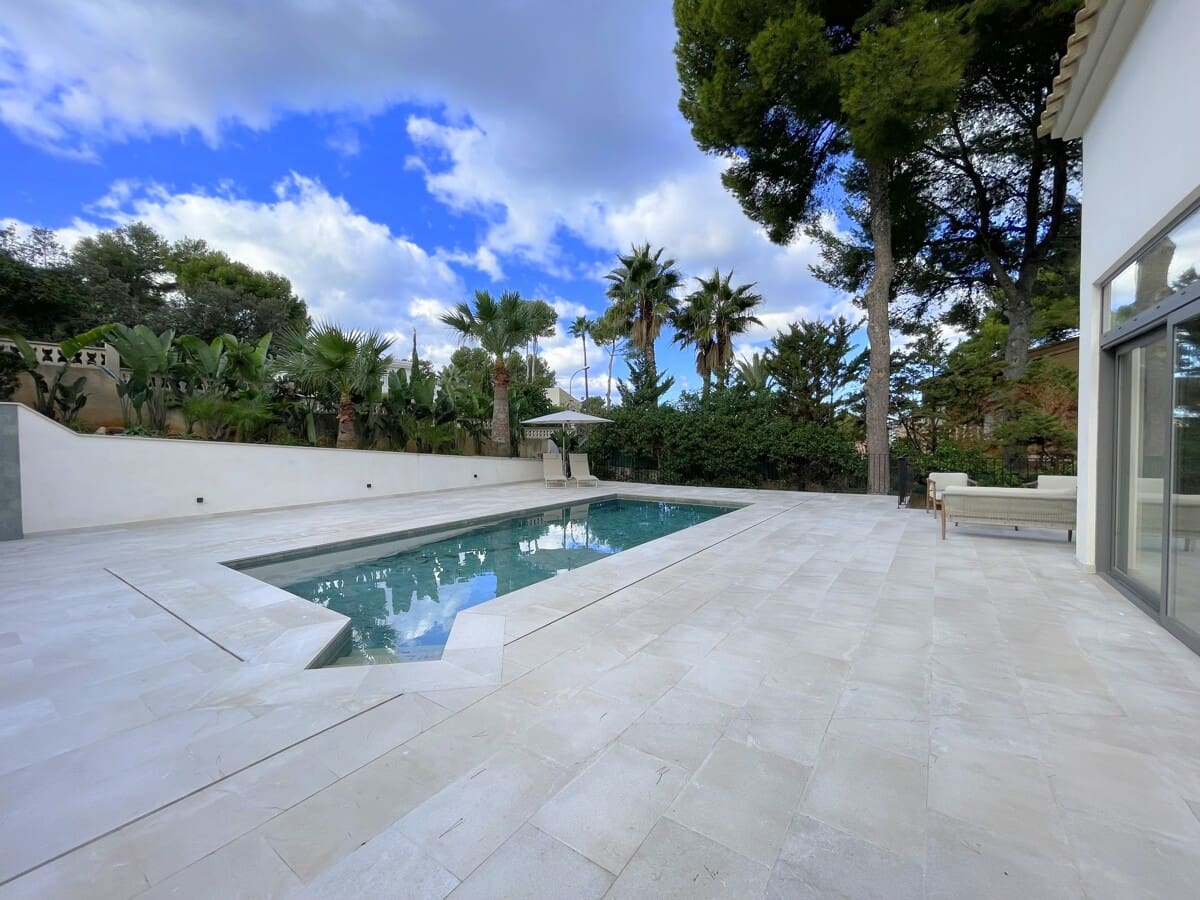 4 bedroom Villa for sale in Santa Ponsa with pool garage - € 2,950,000 (Ref: 9436399)