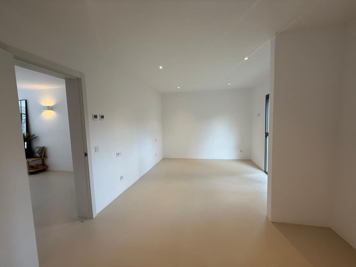 4 bedroom Villa for sale in Santa Ponsa with pool garage - € 2,950,000 (Ref: 9436399)