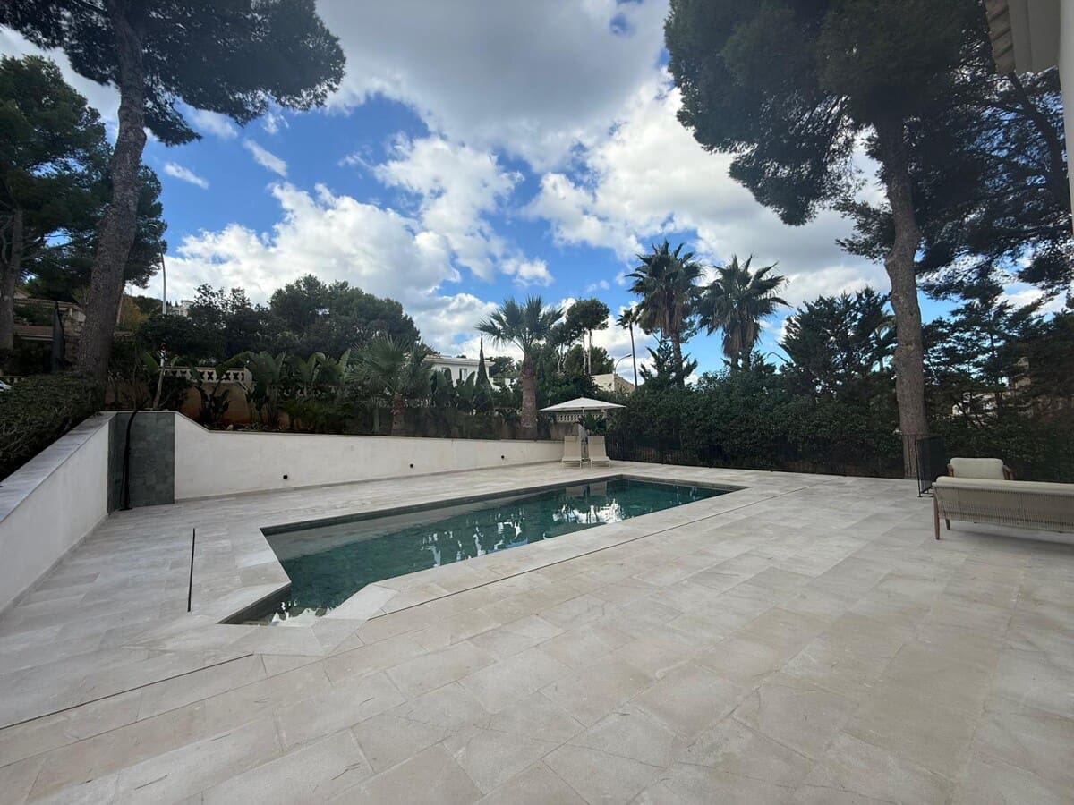 4 bedroom Villa for sale in Santa Ponsa with pool garage - € 2,950,000 (Ref: 9436399)