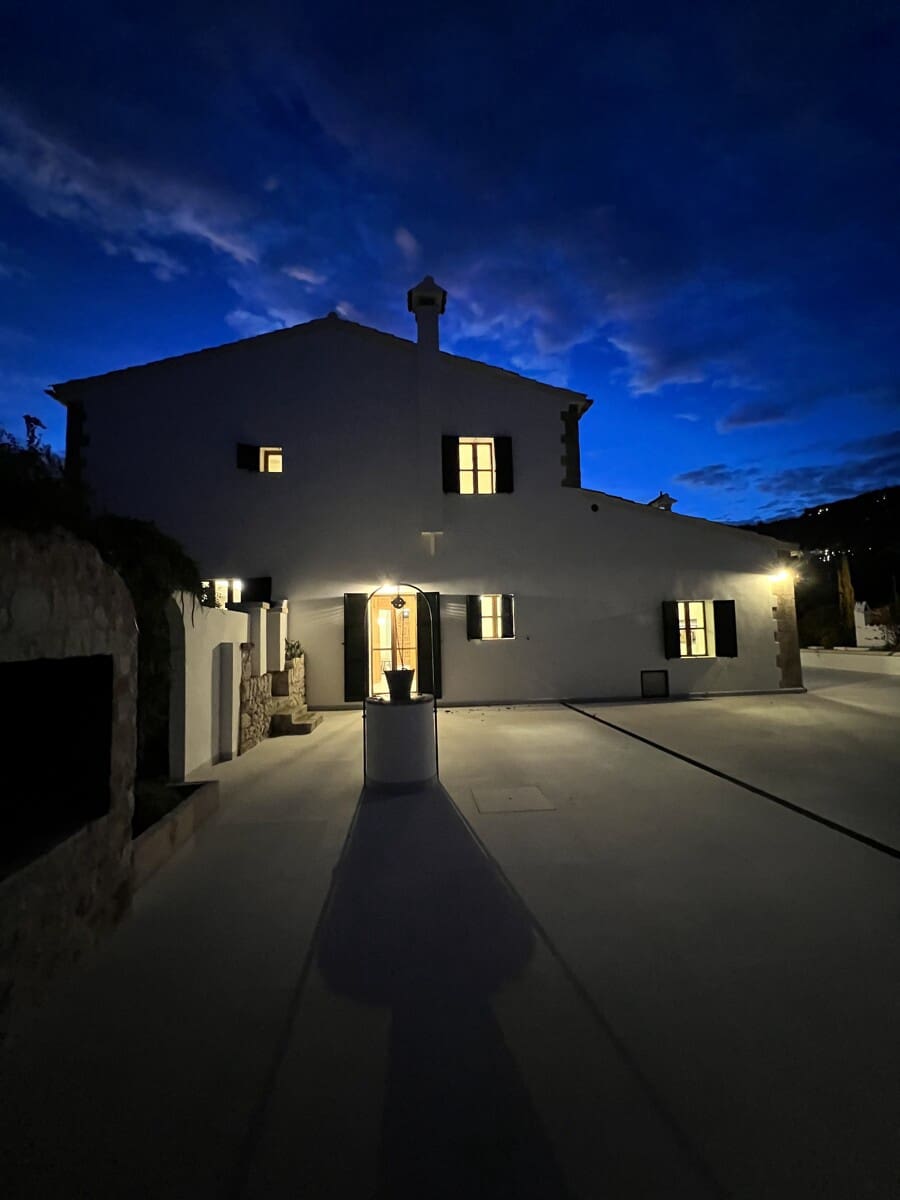 6 sypialnia Willa na sprzedaż w Genova z basenem garażem - 6 950 000 € (Ref: 9436400)