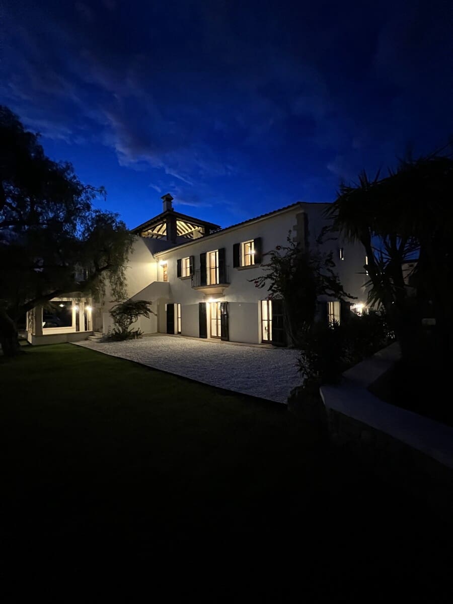 6 sypialnia Willa na sprzedaż w Genova z basenem garażem - 6 950 000 € (Ref: 9436400)